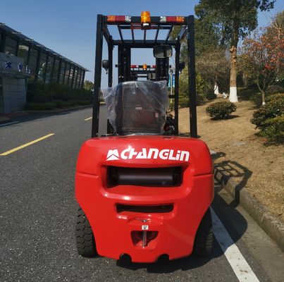 Depo Çatal Kamyonu CPCD30 Asansör Yüksekliği 3M 40KW 3T Dizel Çatal
